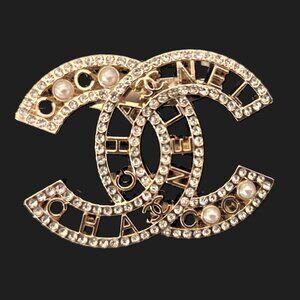 Coco CHANEL Pearl Gold Rhinestone CC Brooch